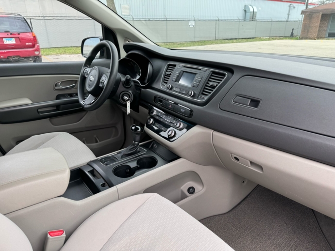 2016 Kia Sedona LX